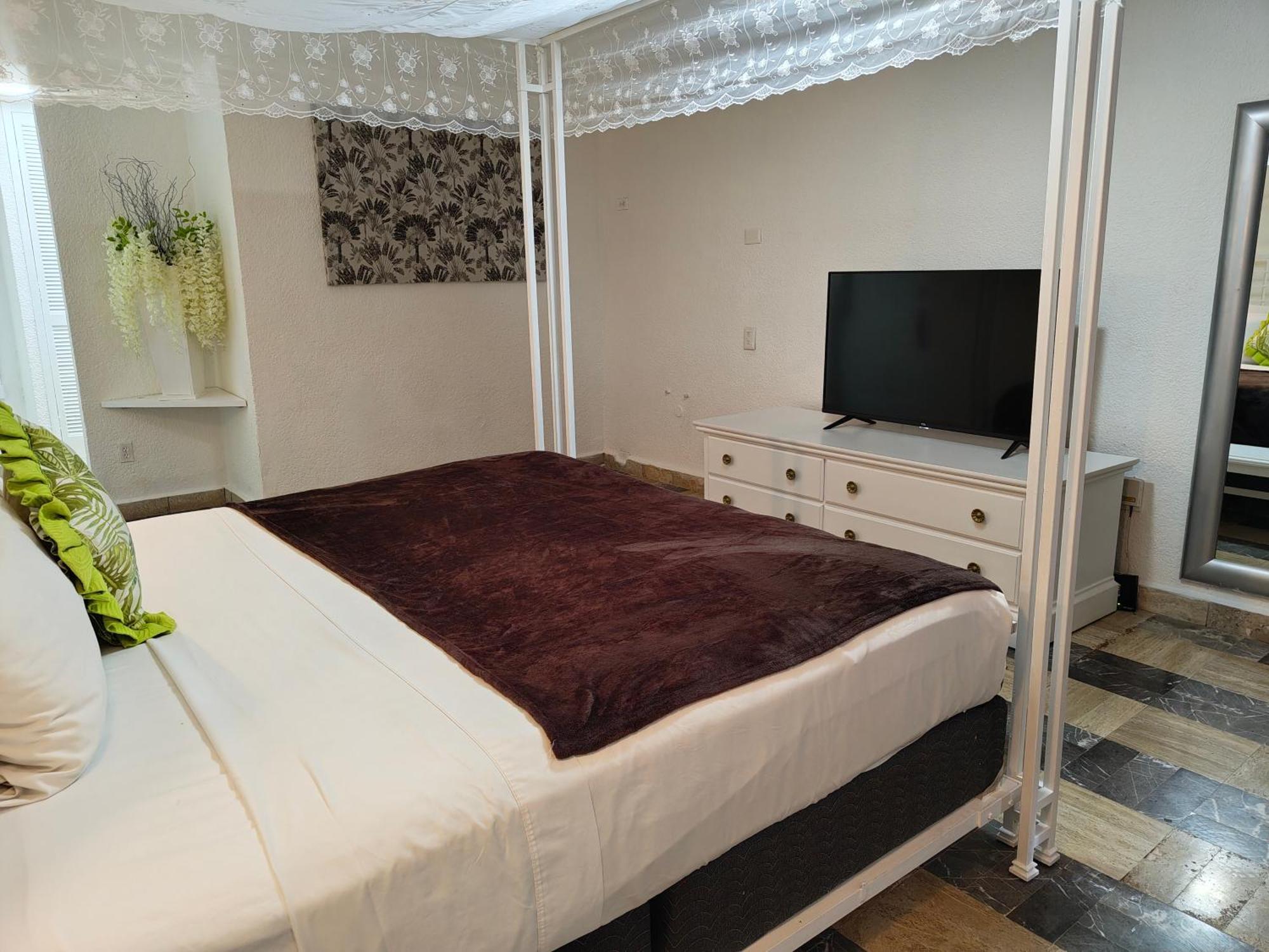 Pok Ta Pok 4 Hotell Cancún Exteriör bild