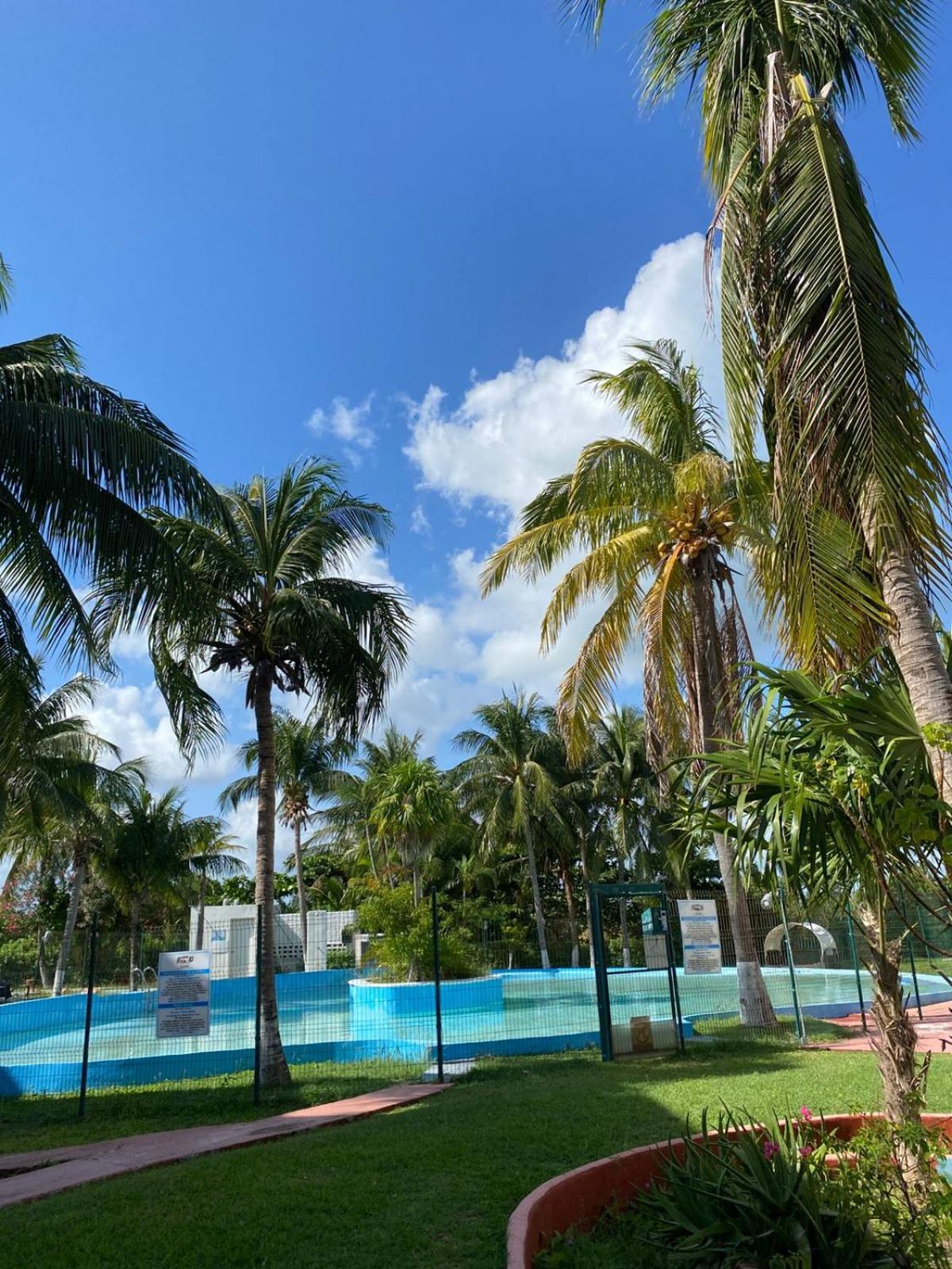 Pok Ta Pok 4 Hotell Cancún Exteriör bild
