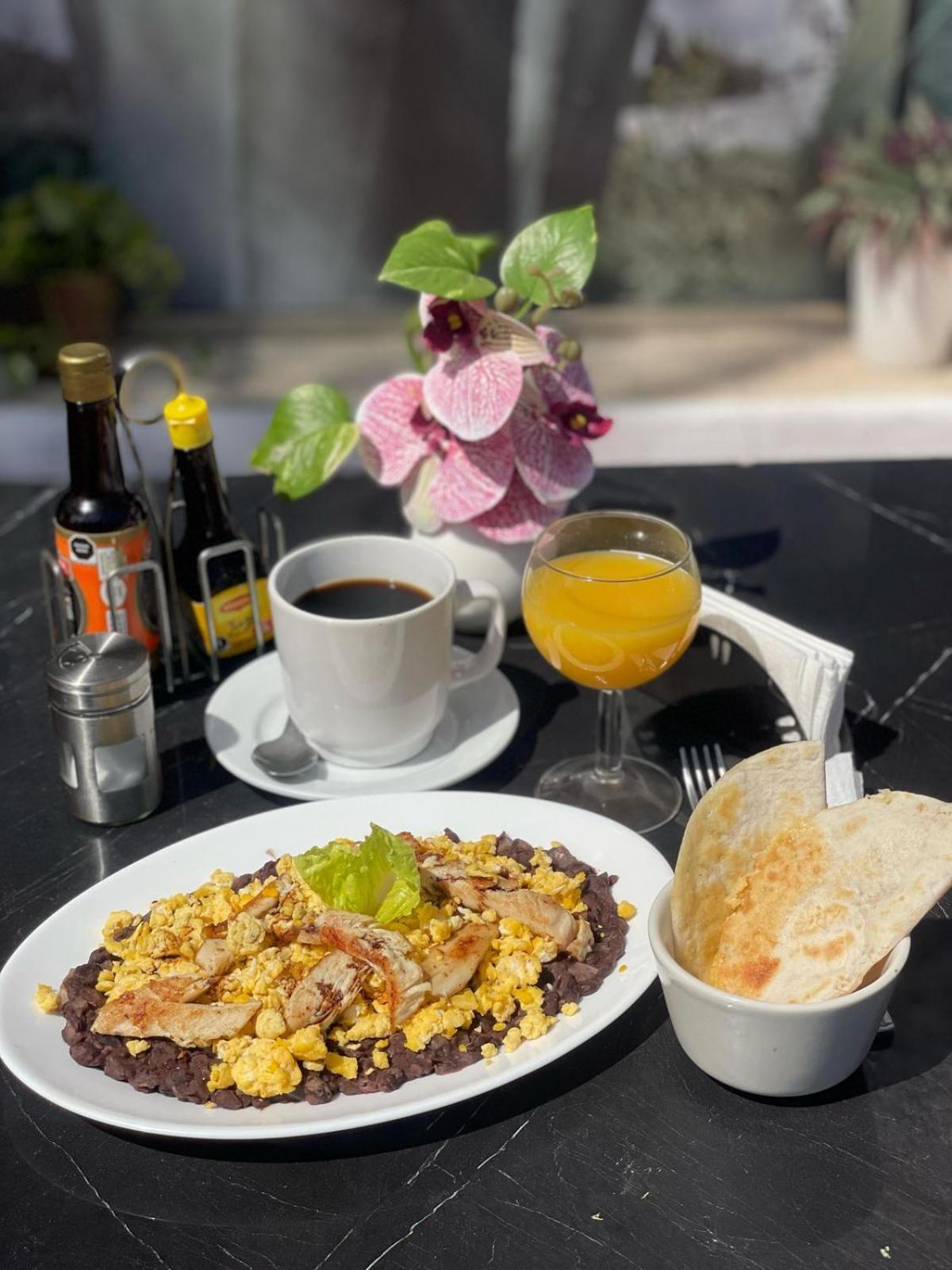 Pok Ta Pok 4 Hotell Cancún Exteriör bild